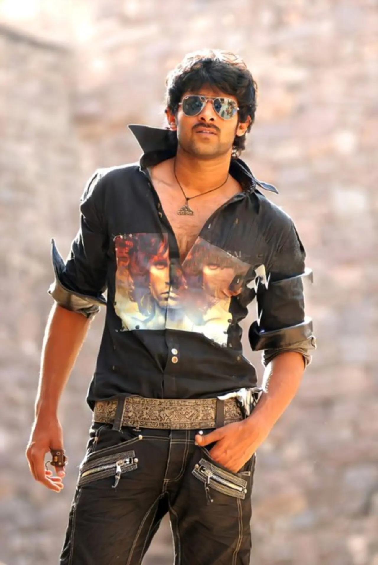 Bujjigadu (2008)
In 2008, Prabhas once again collaborated with Trisha for Puri Jaggannadh's action-comedy film 'Bujjigadu'. The film released to positive reviews and was later remade in Bangladesh as Pagla Deewana with Pori Moni & Shahriaz